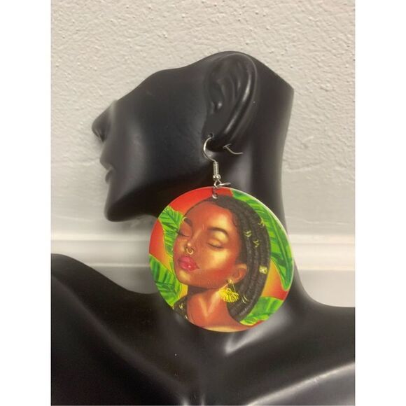 African Lady Earrings Green/Red - Picture 1 of 3